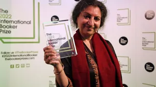 La escritora india Geetanjali Shree ganó el prestigioso Booker Prize International 2022