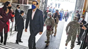 Vizcarra evitó la destitución, pero sigue enfrentado con el Congreso