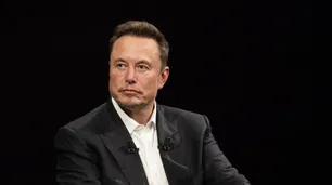 Elon Musk visitó Auschwitz y reconoció que fue "francamente ingenuo" sobre el antisemitismo