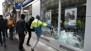 Un fotógrafo perdió una mano en nueva protesta de los chalecos amarillos