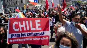 Agobiado por las críticas ante la inmigración ilegal descontrolada, Boric militariza la frontera norte de Chile