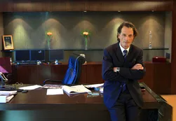 Citan al titular de Swiss Medical como testigo en una denuncia contra Núñez Carmona
