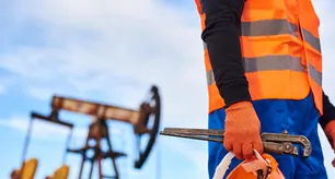 La tensión en Medio Oriente impulsa el precio del petróleo y la falta de suministros