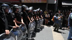 Incidentes, corridas y detenidos: cómo se vivió la desconcentración de la marcha de la CGT