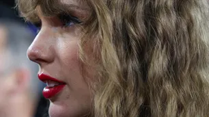 Twitter bloqueó las búsquedas sobre Taylor Swift porque difundían falsas fotos pornográficas creadas con IA