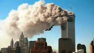 Excusa para una guerra, dudas sobre Bin Laden y un ataque de falsa bandera: 7 teorías conspirativas del atentado a las Torres Gemelas