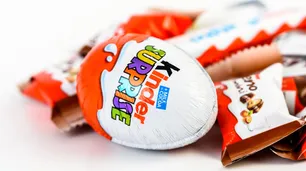 Retiran chocolates Kinder del mercado europeo por casos de salmonella