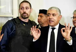 El abogado de Pérez Corradi afirmó que la ex SIDE lo ayudó a escapar del país