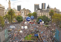 “En la Argentina, se vive en una grieta permanentemente”