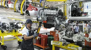 Inundaciones en Brasil: Fiat frena su producción en Córdoba por falta de insumos