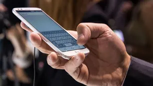 Celulares para jubilados: el Banco Nación extendió hasta el 28 la promo por el boom de demanda