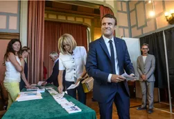 Emmanuel Macron arrasa en las elecciones parlamentarias