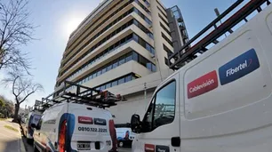Clarín va por todo: aprobaron la fusión entre Cablevisión y Telecom
