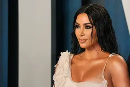 Balenciaga en llamas: Kim Kardashian reevalúa su relación con la marca tras una polémica publicidad con niños