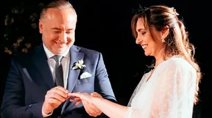 El intendente de Villa Maria Eduardo Accastello y la legisladora Verónica Navarro se casaron en una íntima ceremonia. Todos los detalles