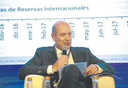 Con el escándalo, se rediscute el plan oficial