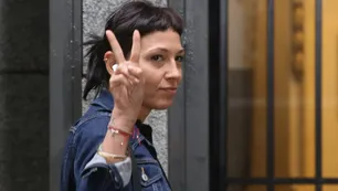 Mayra Mendoza apuntó contra Luis Caputo y cargó contra el proyecto de Ficha Limpia: "Tiene nombre y apellido, Cristina Kirchner"