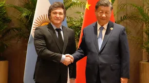 Milei elogia lazos de Argentina con China mientras negocia acuerdo comercial con EE.UU.