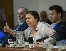 Paula Oliveto: “Son las mismas prácticas, la misma mugre, Espert nos mintió en la cara”