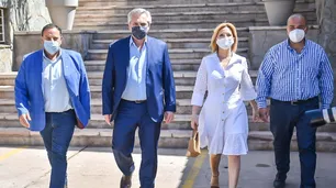 Tras una semana convulsionada, Alberto Fernández se queda en La Rioja para descansar