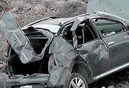 Mueren dos niñas al desbarrancar auto en la Cordillera