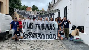 Los hinchas vienen marchando