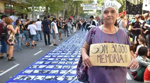 A 50 años del golpe de 1976, la Argentina enfrenta otra batalla: que el paso del tiempo no borre la verdad