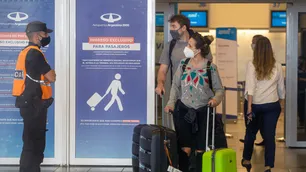 El Gobierno eliminará los cupos de ingreso de pasajeros del exterior desde el 19 de octubre