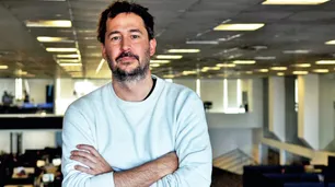 Santiago Mitre: “Quienes creemos en el cine tenemos que hablar ahora de su importancia”