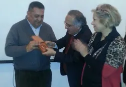 Condecoraron a Luis D'Elía en Chile