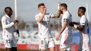 Telefónica y DAZN ganan derechos televisivos de La Liga de España por 5 años