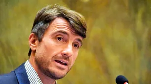 Lucas Ghi: "La salida no es 'que se vayan todos' sino que 'nos metamos todos'"