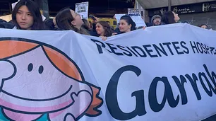 “Nos robaron el sueldo”: gremios del Garrahan exigen devolución de descuentos y señalan al director médico