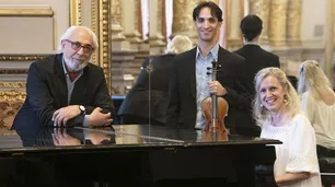 El Teatro Colón tendrá una tarde de música y poesía con Santiago Kovadloff