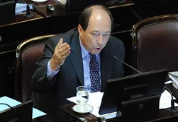 Sanz le puso límites a Cobos: "Los acuerdos son entre los partidos"