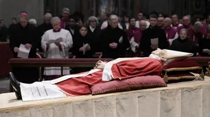 Peculiaridades del funeral de Benedicto XVI