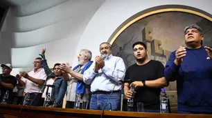 La advertencia de la CGT y los movimientos sociales a Milei: "Vamos a ser los primeros en la calle si quieren tocar derechos"