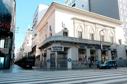 La crisis terminal que viven los comercios de la avenida Corrientes por la cuarentena