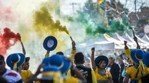 Escándalo en el Festejo de Urkupiña en Villa El Libertador: denuncias de cobro de espacio y a los bailarines