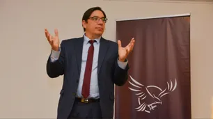 El subsecretario de Políticas Universitarias huyó de una reunión con estudiantes de la UBA tras ser cuestionado y el video se volvió viral