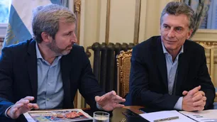 Acuerdos: el Gobierno ve "lenta" la convocatoria pero sumó a Scioli y a dos gobernadores