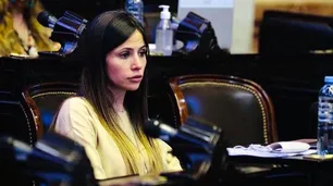 Traición, golpes de puño y persecución política: la oscura historia de cómo llegó Romina Uhrig a la política en Moreno