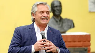"Otra vez, General Perón, estamos siguiendo sus banderas", dijo Alberto Fernández en la isla Martín García