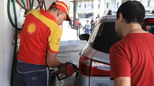 Shell y Axion esta vez se anticiparon a YPF y subieron sus combustibles un 11% promedio