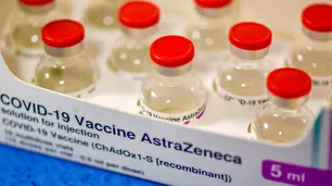 ¿La vacuna de AstraZeneca provoca casos de trombosis? Científicos habrían develado ese enigma