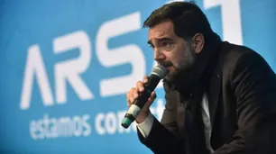 La demora de "Infobae" y el vínculo de Leal con Scatturice y con Santiago Caputo