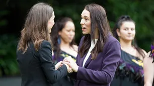 “¿Se lo preguntaron a Obama?”: la primera ministra de Nueva Zelanda reaccionó a una pregunta machista