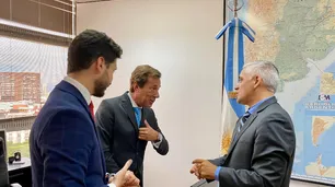Habla el embajador Luis María Kreckler: "Nadie me notificó nada, esto se suele hacer por canales formales"