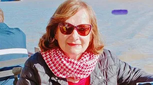 Fue madre sustituta de casi 20 niños y hoy celebra que uno de ellos presentará su obra en la Feria del Libro