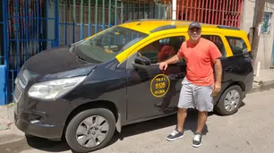 Alejandro "Pitu" Salvatierra: "Estoy manejando un taxi"